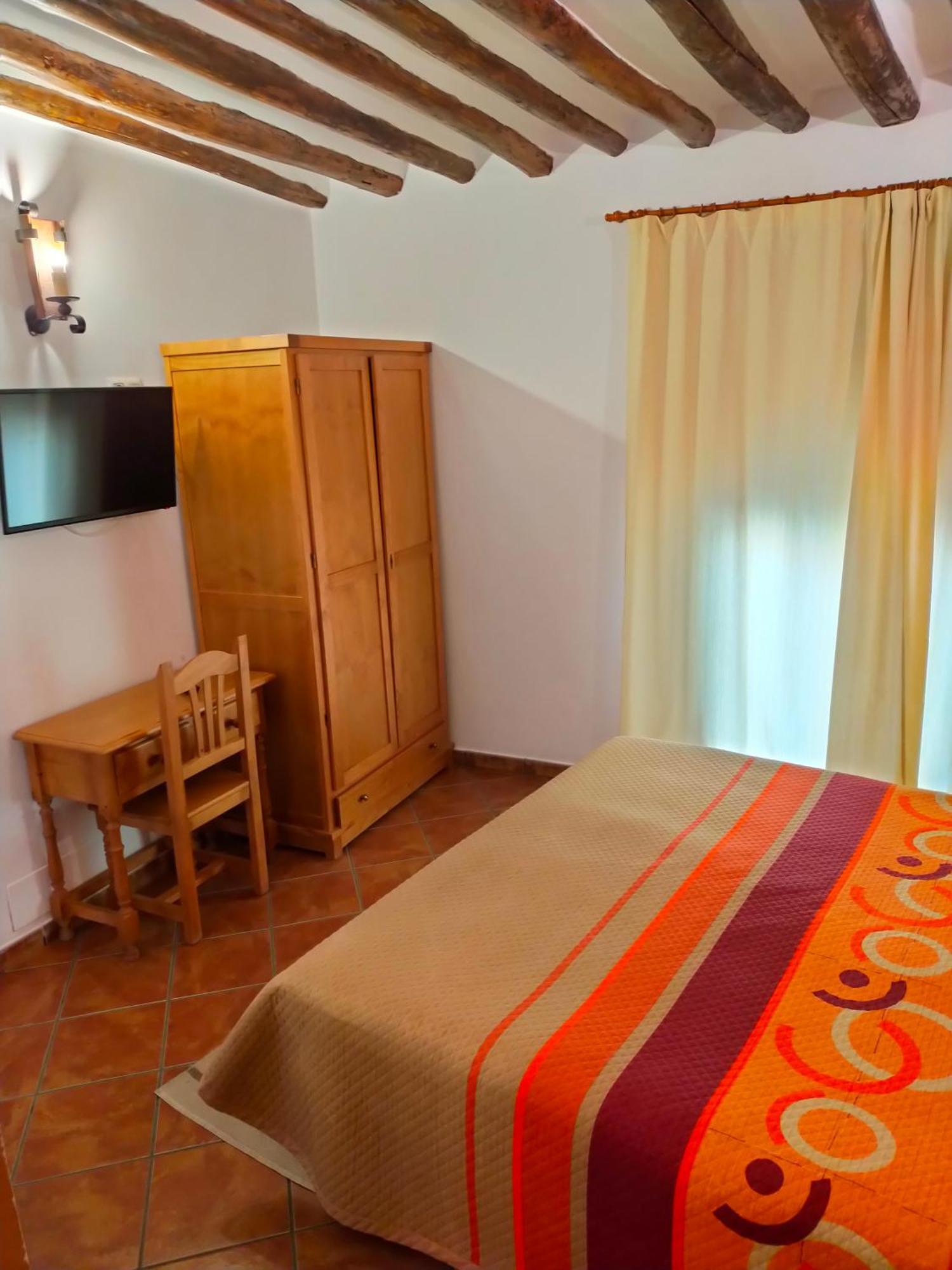 Rural Real De Nevada Bike And Treeking Hotel Laroles